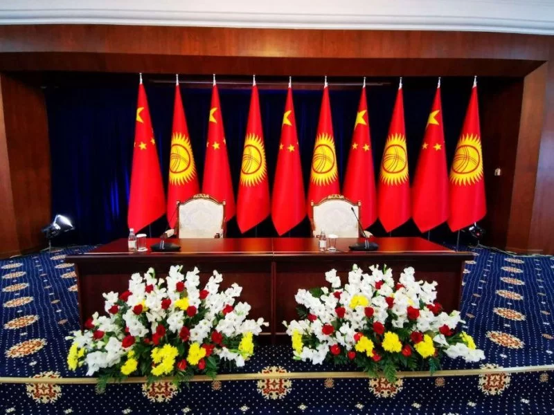 习近平:不敢有丝毫自满,但怀有无比自信(图12) 习近平:不敢有丝毫自满,但怀有无比自信(图12)
