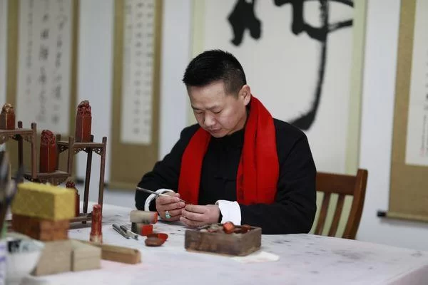 利刃开顽石 丹青著华章——丁辉辉的书画印(图9) 利刃开顽石 丹青著华章——丁辉辉的书画印(图9)