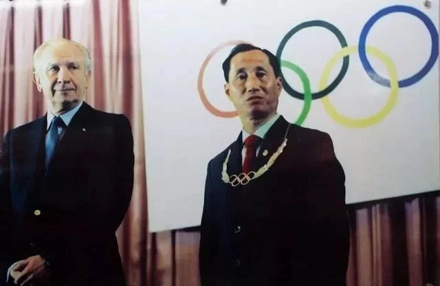 “十破世界纪录”的东莞骄子陈镜开(图4) “十破世界纪录”的东莞骄子陈镜开(图4)