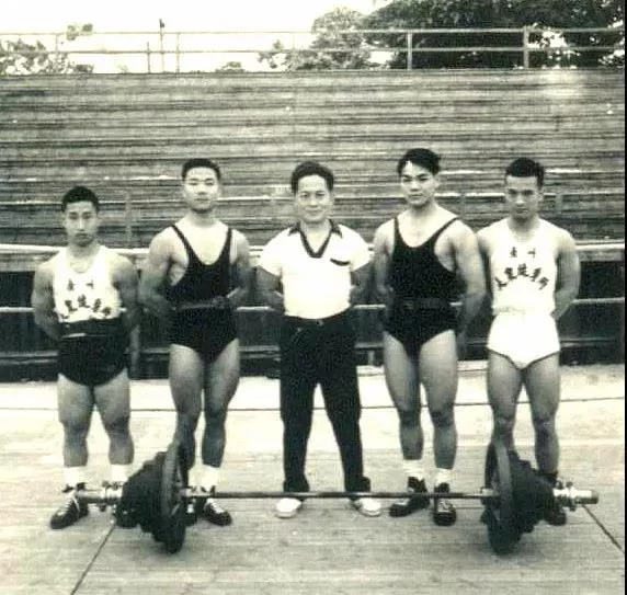 “十破世界纪录”的东莞骄子陈镜开(图5) “十破世界纪录”的东莞骄子陈镜开(图5)