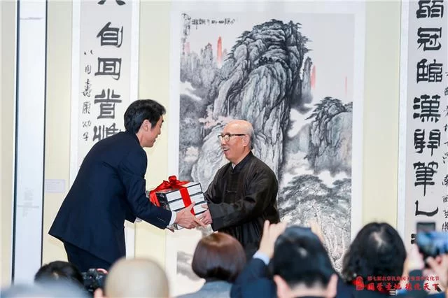 《赵普隶书论语》首发式暨作品回顾展在孔庙和国子监博物馆举办(图3) 《赵普隶书论语》首发式暨作品回顾展在孔庙和国子监博物馆举办(图3)