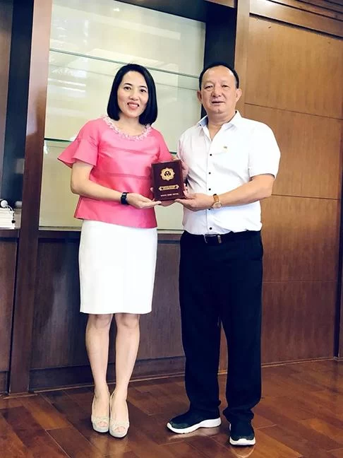 从打工女孩到“全国劳模”,追梦路上有一颗“大我”之心(图3) 从打工女孩到“全国劳模”,追梦路上有一颗“大我”之心(图3)