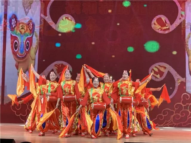 “壮丽七十年，舞韵中国梦” 北京顺义区第四届“牛栏山杯”群众广场舞大赛圆满落幕(图2)