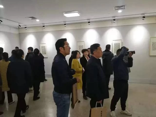 “古彭形胜.岳继承书法作品展”在徐州市图书馆开幕(图10) “古彭形胜.岳继承书法作品展”在徐州市图书馆开幕(图10)