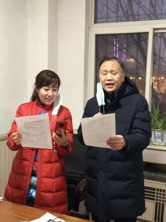 山西省曲艺团创作《加油,武汉!加油,中国!》为“抗疫”鼓劲加油(图1) 山西省曲艺团创作《加油,武汉!加油,中国!》为“抗疫”鼓劲加油(图1)