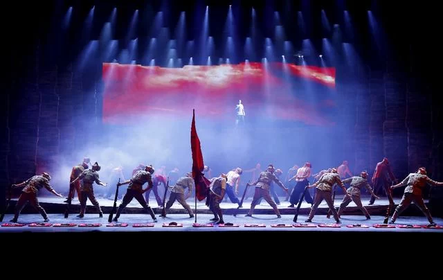 塑造“红秀”演出品牌 构建传承延安精神的动情载体(图3) 塑造“红秀”演出品牌 构建传承延安精神的动情载体(图3)