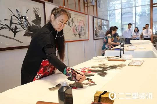 榆林可赏莲,何须下江南!阳光紫郡荷花节暨名家国画展盛大启幕(图5) 榆林可赏莲,何须下江南!阳光紫郡荷花节暨名家国画展盛大启幕(图5)