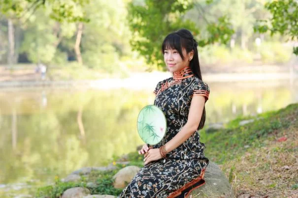 王晓燕国画作品走进中国高铁(图1) 王晓燕国画作品走进中国高铁(图1)