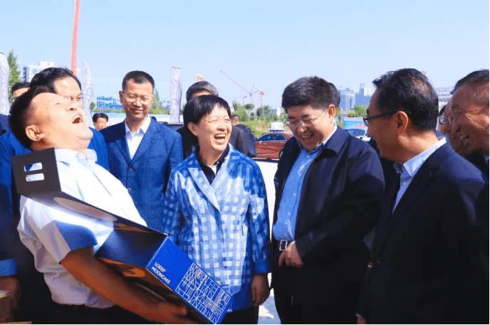 2020“榆你相链·云上购物”榆林消费促进季启动(图2) 2020“榆你相链·云上购物”榆林消费促进季启动(图2)