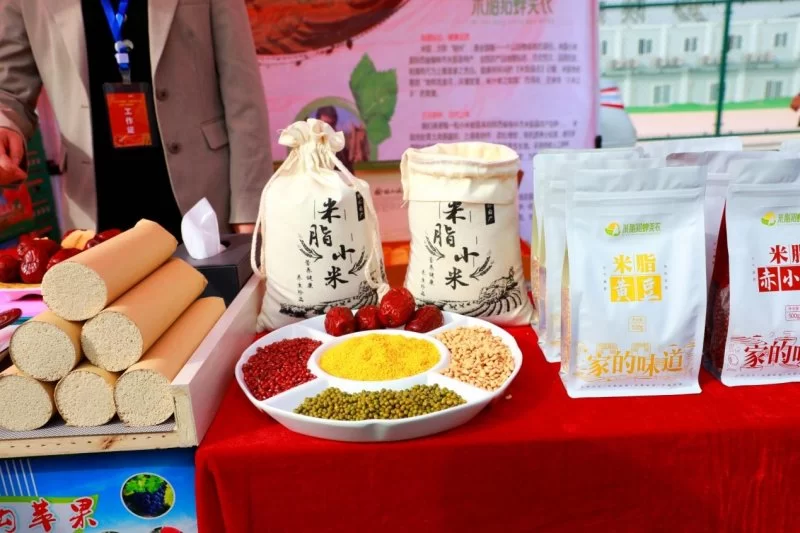 陕西米脂举行 ＂千企万村联动＂消费扶贫活动 现场签约4590.6万元(图4)