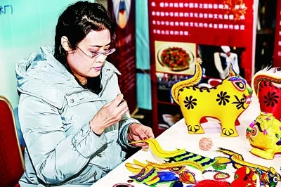 黎侯虎千年 布艺绽古今(图1) 黎侯虎千年 布艺绽古今(图1)