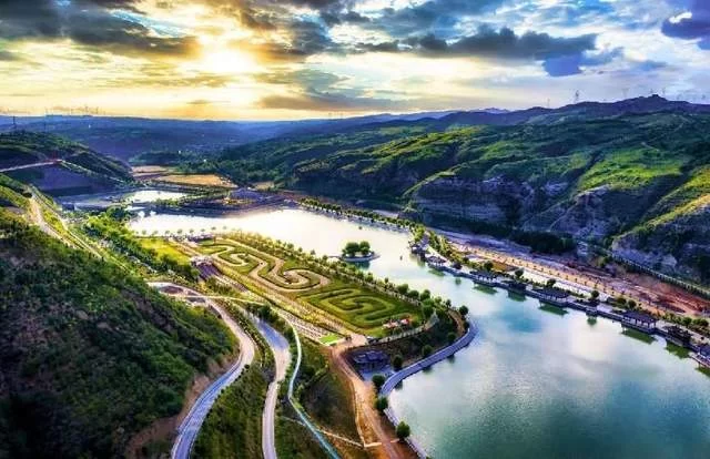 城市品质全域嬗变 发展能级持续跃升——砥砺奋进的神木步履铿锵(图4) 城市品质全域嬗变 发展能级持续跃升——砥砺奋进的神木步履铿锵(图4)