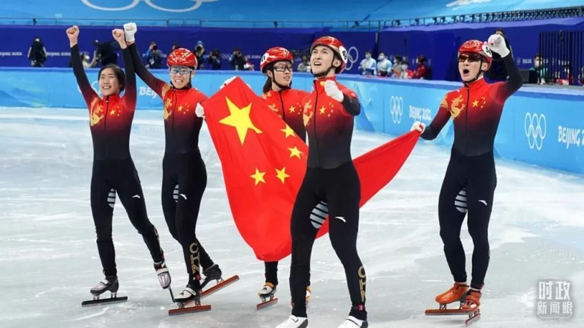 时政新闻眼丨习近平主席第10次发表新年贺词:“让明天的中国更美好”(图17) 习近平主席第10次发表新年贺词:“让明天的中国更美好”(图17)