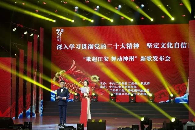 音乐人亚西，一首歌唱响一座城