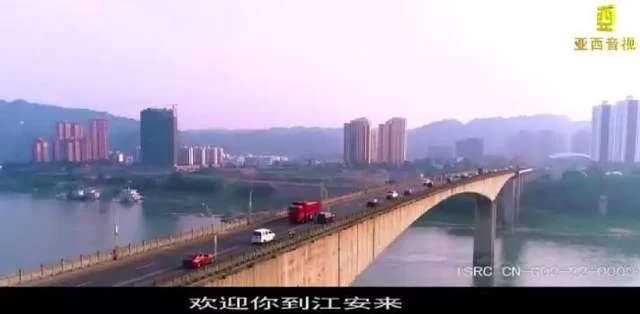 音乐人亚西，一首歌唱响一座城(图5)