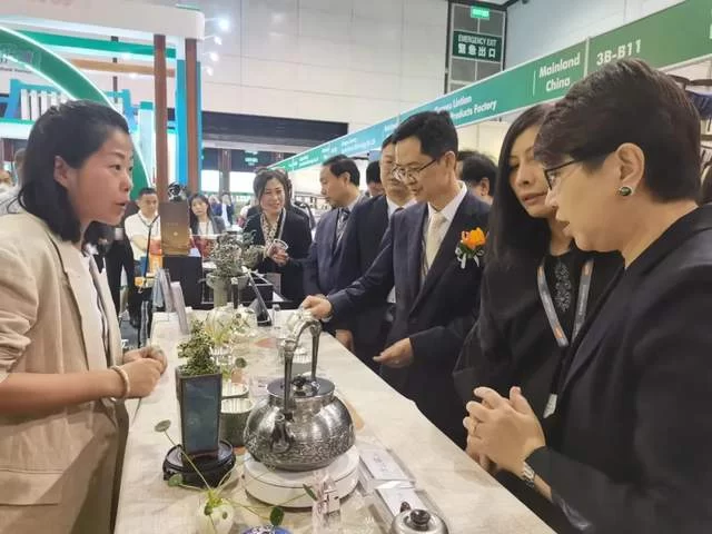 源于丽江,献给世界 | 百岁坊品牌应邀参加香港礼品及赠品展(图1) 源于丽江,献给世界 | 百岁坊品牌应邀参加香港礼品及赠品展(图1)