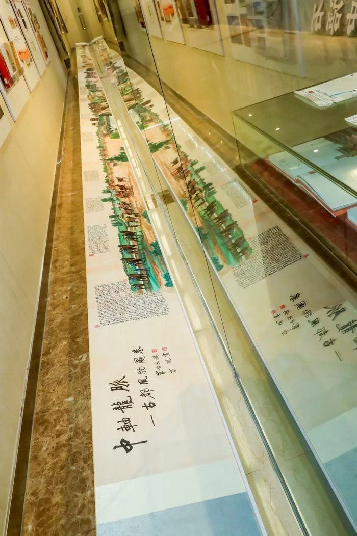 字里行间读中轴 纸上墨香展风姿——北京中轴线专题文献展6月6日在首都图书馆开幕(图6) 字里行间读中轴 纸上墨香展风姿——北京中轴线专题文献展6月6日在首都图书馆开幕(图6)