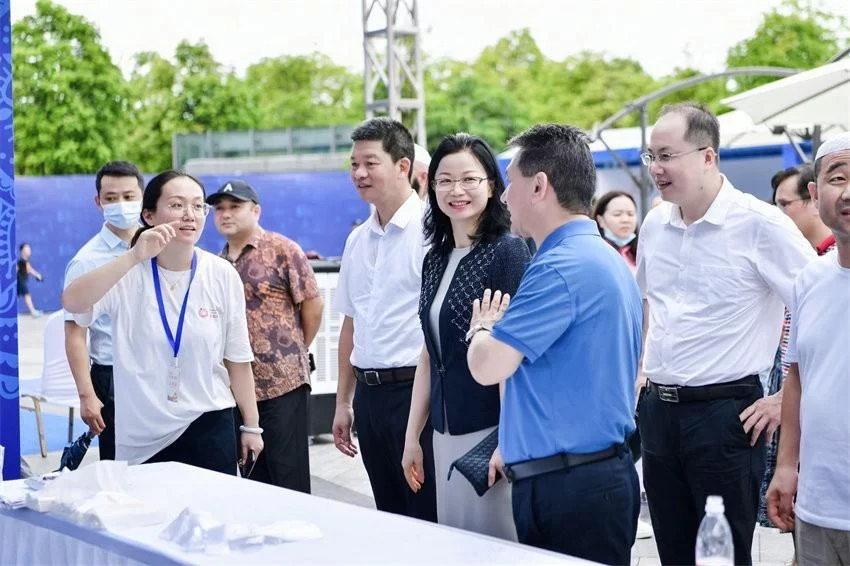 宝安区第四届拉面技能大赛暨民族文化节成功举办(图15) 千丝拉面中国心 共系民族团结情——宝安区第四届拉面技能大赛暨民族文化节成功举办(图15)