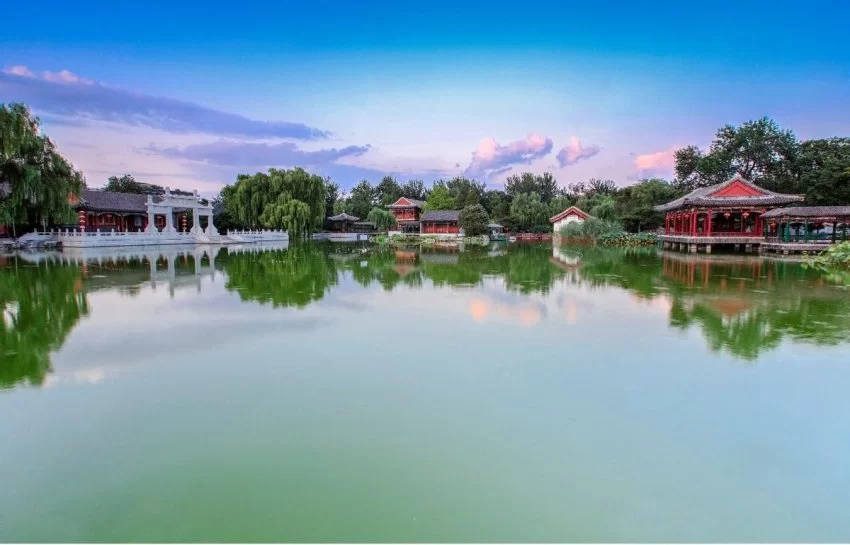 2023“白塔杯”文化创意大赛红楼文化(北京大观园)主题征集邀您参与! (图1) 2023“白塔杯”文化创意大赛红楼文化(北京大观园)主题征集邀您参与! (图1)