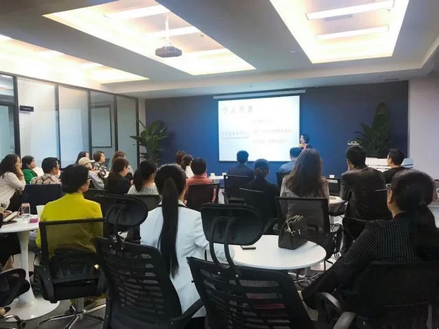 冉晓檬:成都时尚界"美丽低成本"的倡导者和引领者(图9) 冉晓檬:成都时尚界"美丽低成本"的倡导者和引领者(图9)