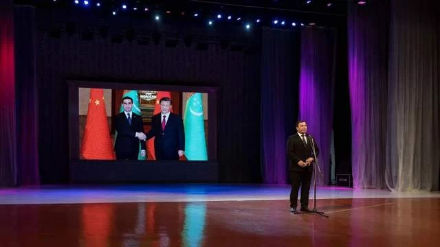 土库曼斯坦“中国文化年”开幕(图2)