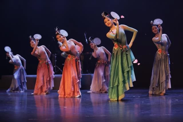 新国乐赓精彩,“中华腔调”中华世纪坛新春音乐会圆满落幕(图8) 新国乐赓精彩,“中华腔调”中华世纪坛新春音乐会圆满落幕(图8)