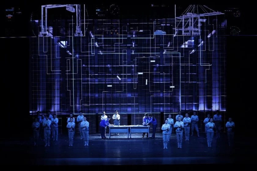 震撼视听 直抵人心——京剧《东方大港》亮相第十届中国京剧艺术节受好评(图2) 震撼视听 直抵人心——京剧《东方大港》亮相第十届中国京剧艺术节受好评(图2)