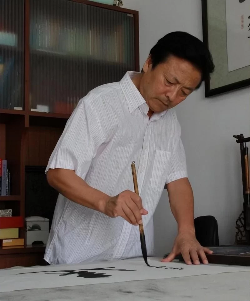 李生:用笔饱满,挥洒自如(图4) 李生:用笔饱满,挥洒自如(图4)