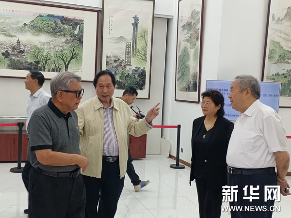 杨留义文化园开园捐赠暨城市山水画作品展在河南大兴举行(图5)