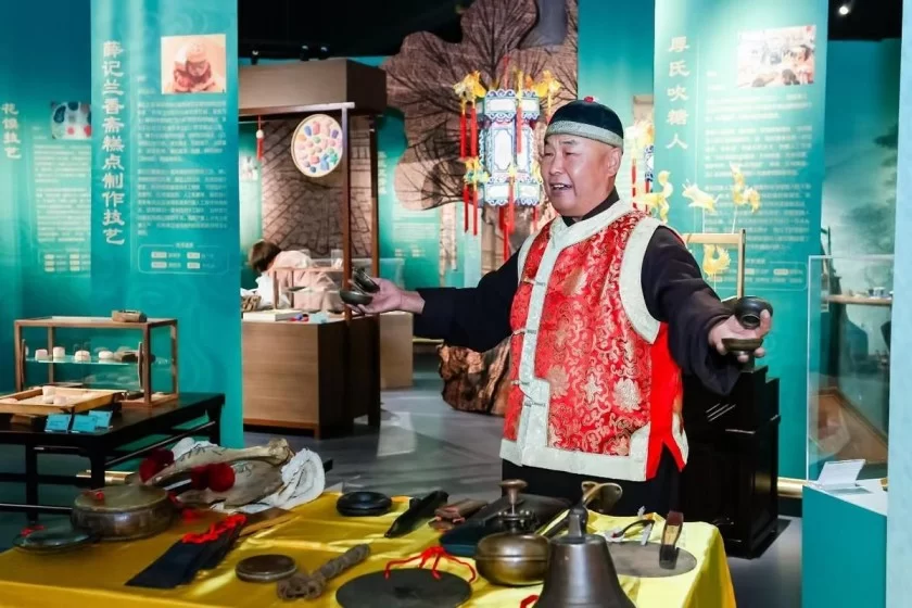 与AI机器人智能对话 体验非遗版“清明上河图”(图9) 与AI机器人智能对话 体验非遗版“清明上河图”(图9)