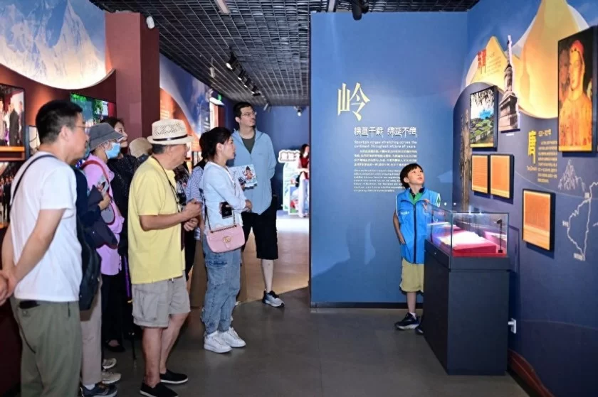 中轴线创意市集精彩亮相“白塔文化周”(图1) 中轴线创意市集精彩亮相“白塔文化周”(图1)