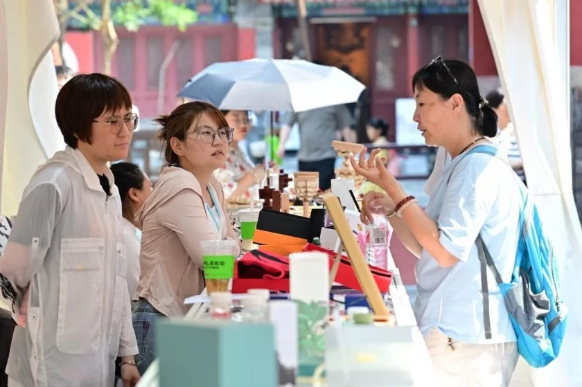 中轴线创意市集精彩亮相“白塔文化周”(图4) 中轴线创意市集精彩亮相“白塔文化周”(图4)