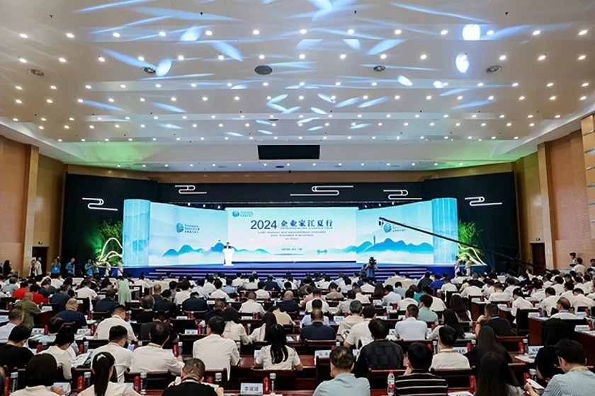 新华网“蓝天净土 高原画派•中国艺术名家采风写生基地”文化项目在武汉江夏正式启动(图5) 新华网“蓝天净土 高原画派•中国艺术名家采风写生基地”文化项目在武汉江夏正式启动(图5)