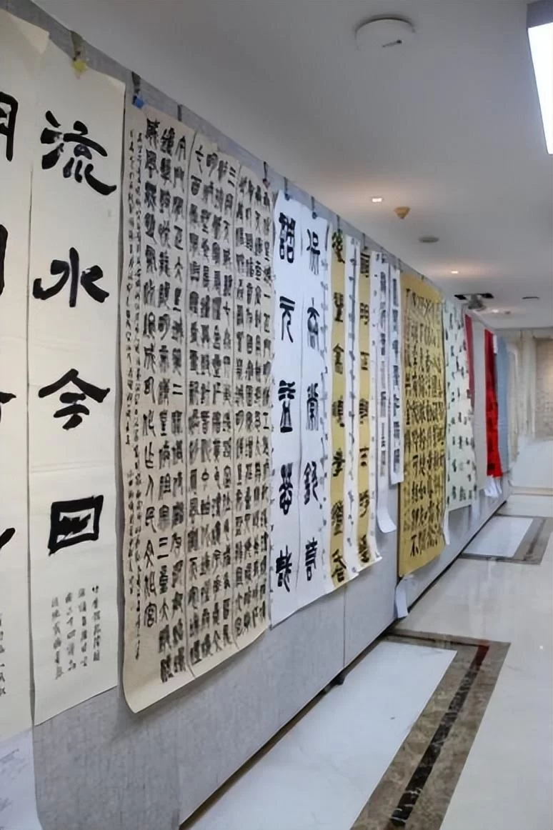 “致中和,书中轴”2024北京中轴线文创大赛书法赛道终评圆满结束(图3) “致中和,书中轴”2024北京中轴线文创大赛书法赛道终评圆满结束(图3)