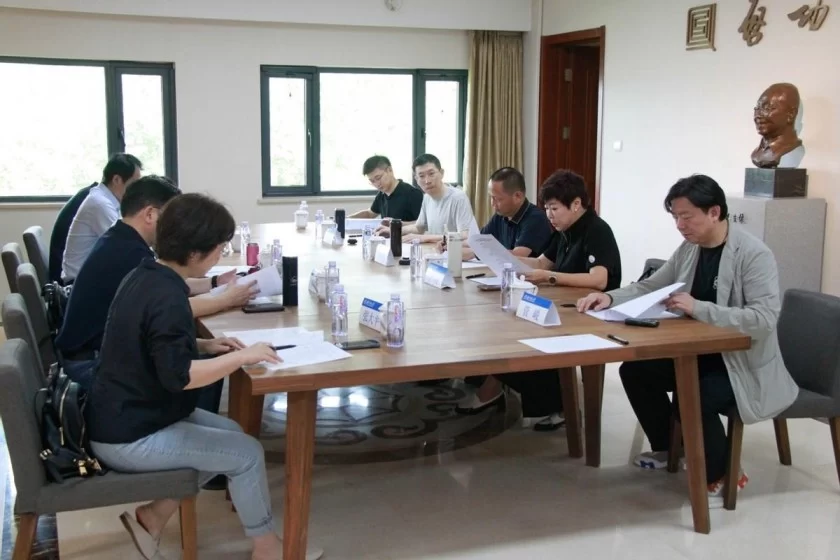 “致中和,书中轴”2024北京中轴线文创大赛书法赛道终评圆满结束(图5) “致中和,书中轴”2024北京中轴线文创大赛书法赛道终评圆满结束(图5)