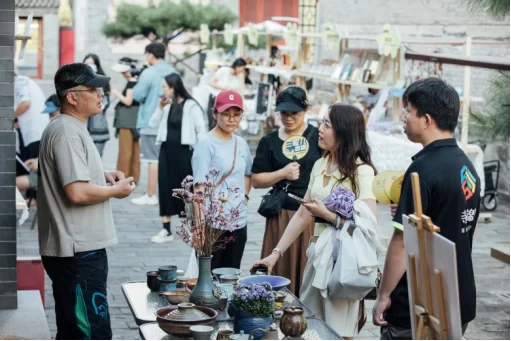 “首届邻里生活节”:古寺变身共创家园 邻里齐聚互动庆生(图7) “首届邻里生活节”:古寺变身共创家园 邻里齐聚互动庆生(图7)