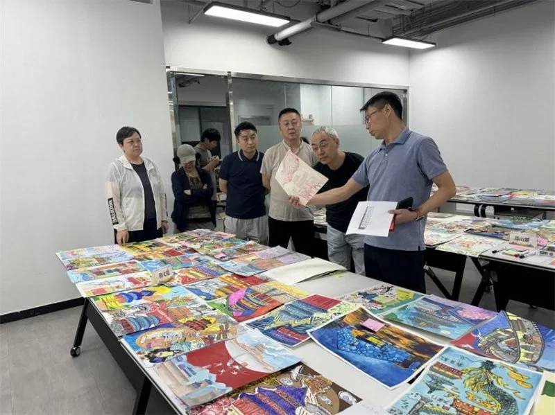 2024北京中轴线文创大赛绘画赛道综合复审圆满完成(图4) 2024北京中轴线文创大赛绘画赛道综合复审圆满完成(图4)