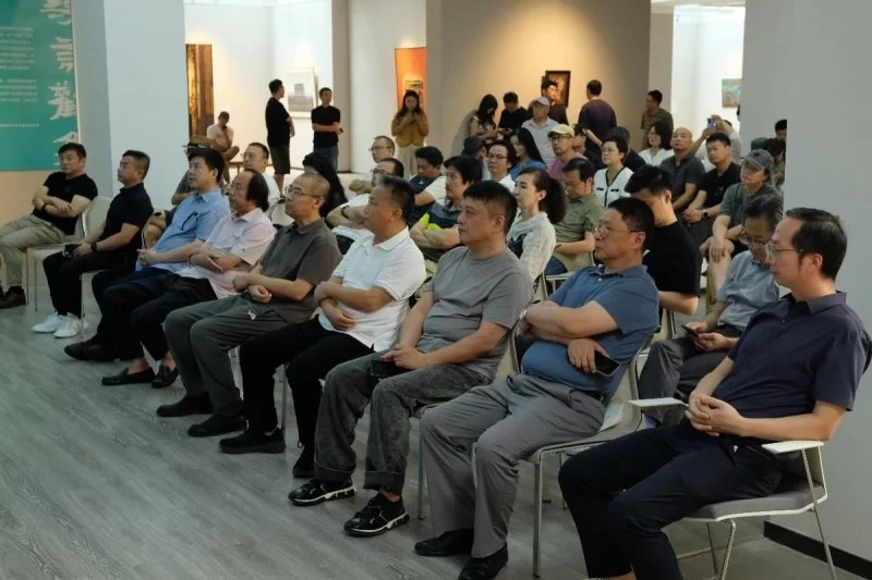 寻言观象——中国材料表现绘画写生与转化研究展在武汉科技大学沁湖美术馆开幕(图8) 寻言观象——中国材料表现绘画写生与转化研究展在武汉科技大学沁湖美术馆开幕(图8)