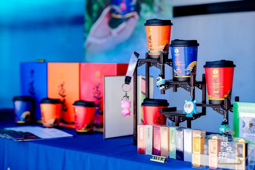 文化市集鸣锣开市,2024“白塔夜话”文化系列活动开幕(图6) 文化市集鸣锣开市,2024“白塔夜话”文化系列活动开幕(图6)