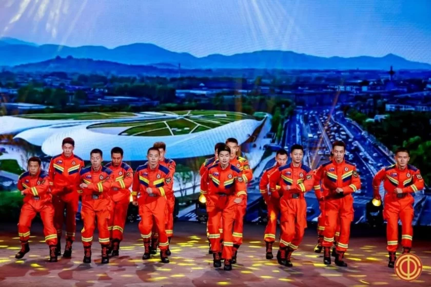 海淀职工庆祝中华人民共和国成立75周年文艺汇演成功举行(图11) 海淀职工庆祝中华人民共和国成立75周年文艺汇演成功举行(图11)