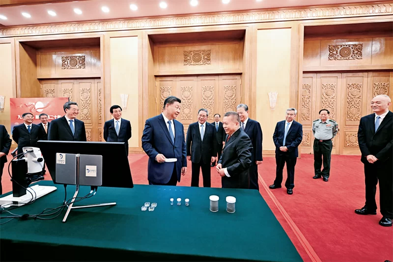 大力弘扬伟大爱国主义精神,把强国建设、民族复兴伟业不断推向前进(图3) 大力弘扬伟大爱国主义精神,把强国建设、民族复兴伟业不断推向前进(图3)