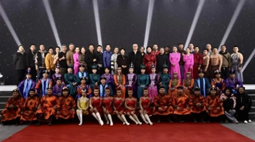 塑文旅地标焕产业生态,大型体验式民族歌舞秀《额济纳》圆满收官(图1) 塑文旅地标焕产业生态,大型体验式民族歌舞秀《额济纳》圆满收官(图1)