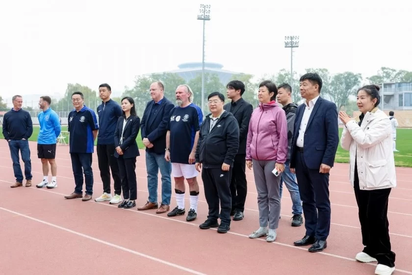 跃动中轴——北京中轴线足球友谊赛圆满举行(图2) 跃动中轴——北京中轴线足球友谊赛圆满举行(图2)