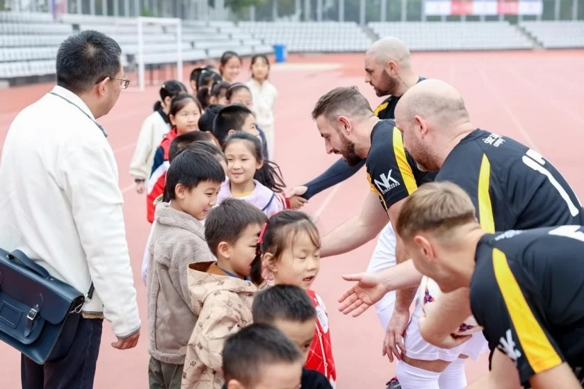 跃动中轴——北京中轴线足球友谊赛圆满举行(图5) 跃动中轴——北京中轴线足球友谊赛圆满举行(图5)