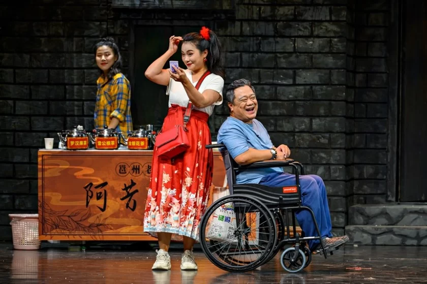 话剧《三街两巷》还原南宁老百姓向上风貌(图2) 话剧《三街两巷》还原南宁老百姓向上风貌(图2)