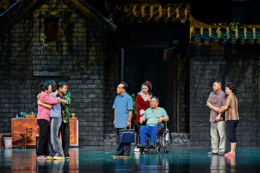 话剧《三街两巷》还原南宁老百姓向上风貌(图4) 话剧《三街两巷》还原南宁老百姓向上风貌(图4)