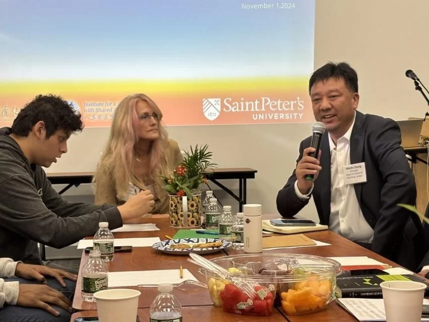 2024“艺术与生命”国际艺术邀请展  暨第十届“生命艺术现象学”学术论坛在美国圣彼得大学举行(图21) 2024“艺术与生命”国际艺术邀请展暨第十届“生命艺术现象学”学术论坛在美国圣彼得大学举行(图21)