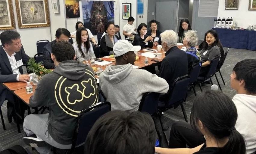 2024“艺术与生命”国际艺术邀请展  暨第十届“生命艺术现象学”学术论坛在美国圣彼得大学举行(图23) 2024“艺术与生命”国际艺术邀请展暨第十届“生命艺术现象学”学术论坛在美国圣彼得大学举行(图23)