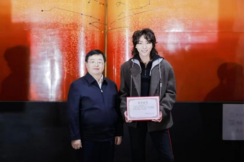 用传承技艺描绘北京中轴线, 巨幅漆画问世于正阳门,三幅知名中轴线画作同时亮相(图9) 巨幅漆画问世于正阳门,三幅知名中轴线画作同时亮相(图9)