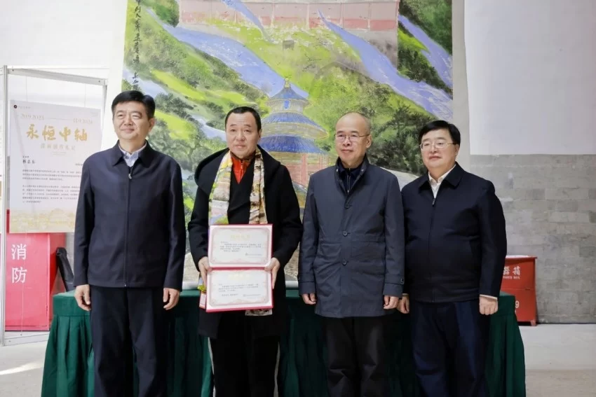 用传承技艺描绘北京中轴线, 巨幅漆画问世于正阳门,三幅知名中轴线画作同时亮相(图12) 巨幅漆画问世于正阳门,三幅知名中轴线画作同时亮相(图12)